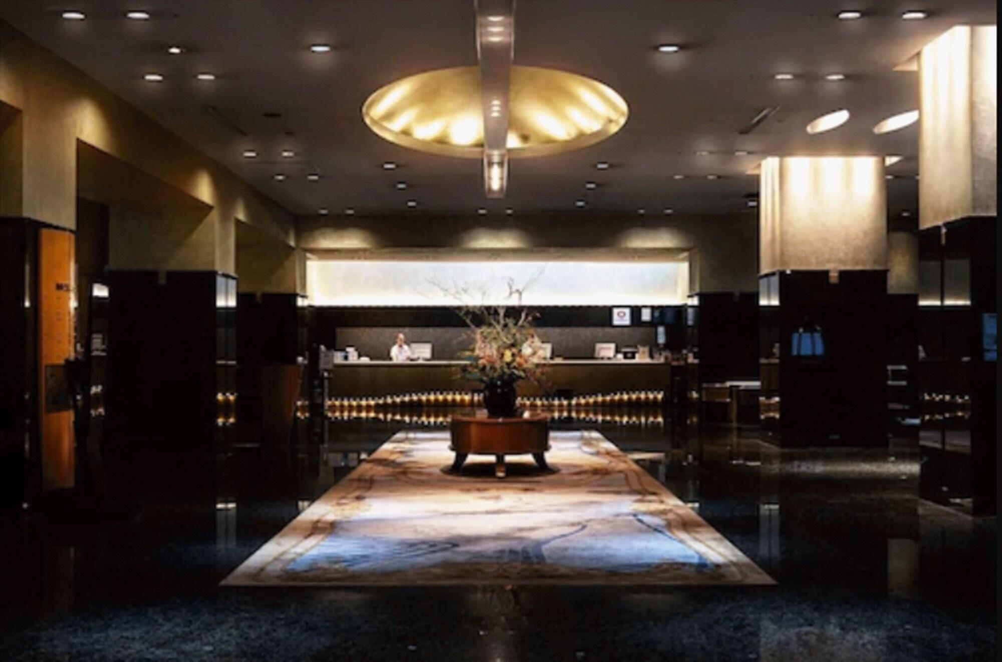 فندق رويتون سابورور المظهر الخارجي الصورة The lobby of the hotel